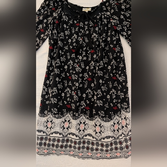 NWT Tanzara Floral Off-Shoulder Mini Dress -Womans Size L. - Picture 4 of 9